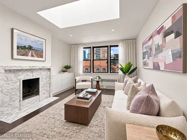 250 W 15th St APT 6G, New York, NY 10011