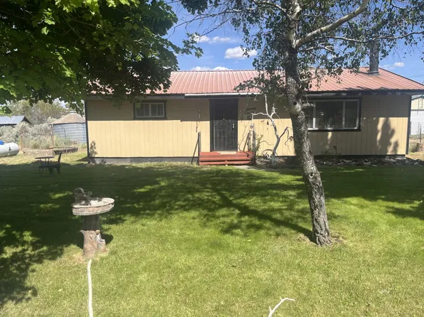 785 Lincoln St, Cedarville, CA 96104