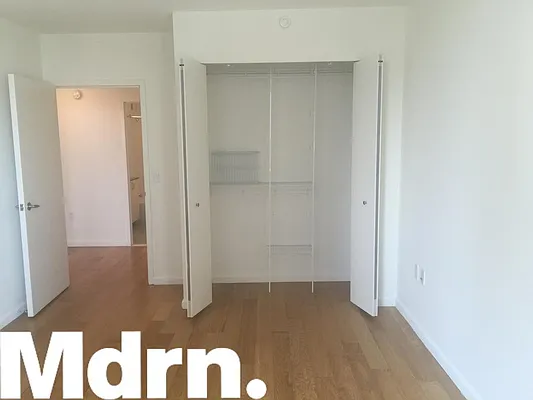 Rented by Mdrn Residential | media 12