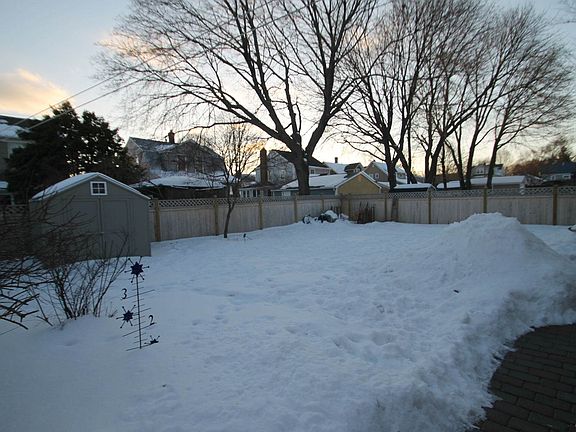 Oversized Fenced Private Yard