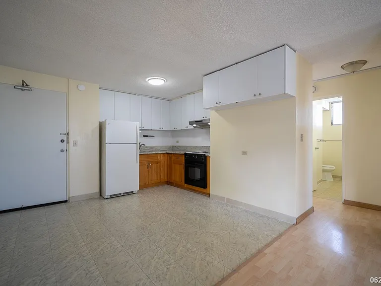 2651 Kuilei St #B76 — Photo 14