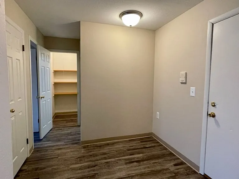Oak Valley Apartments — Photo 47