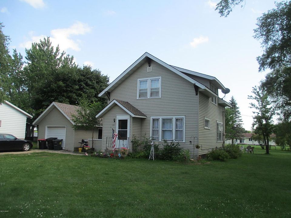 1st image of 151 4th St N