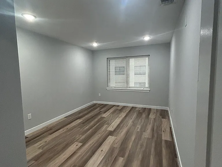 188 Lafayette St #403 — Photo 10
