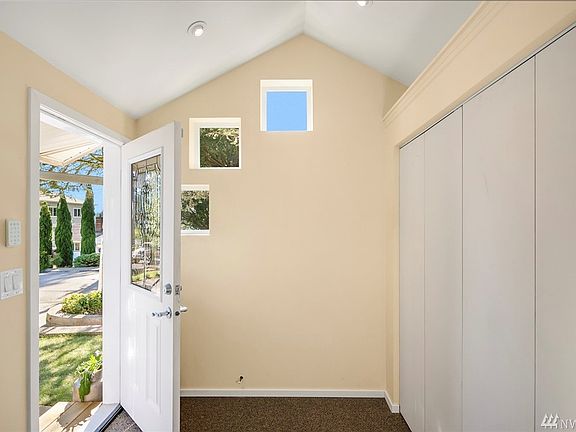 5th image of 14752 22nd Ave NE