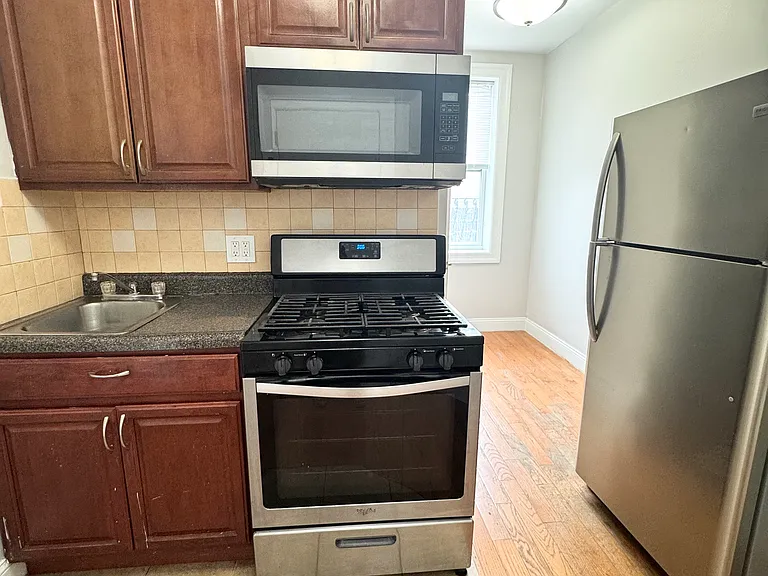 5901-2 Madison St #11A — Photo 3