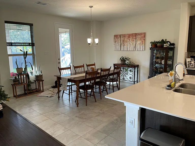 1172 Clonmore Ct — Photo 4