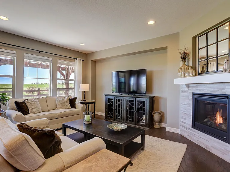 610 Grenville Cir — Photo 8