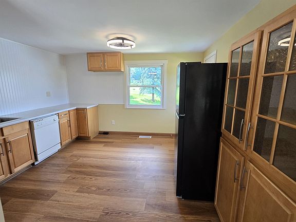 5th image of 429 N Pine St