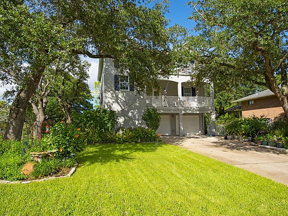 2nd image of 706 Timber Cove Dr