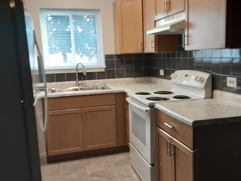 2nd image of 417 Perrie Dr APT 101