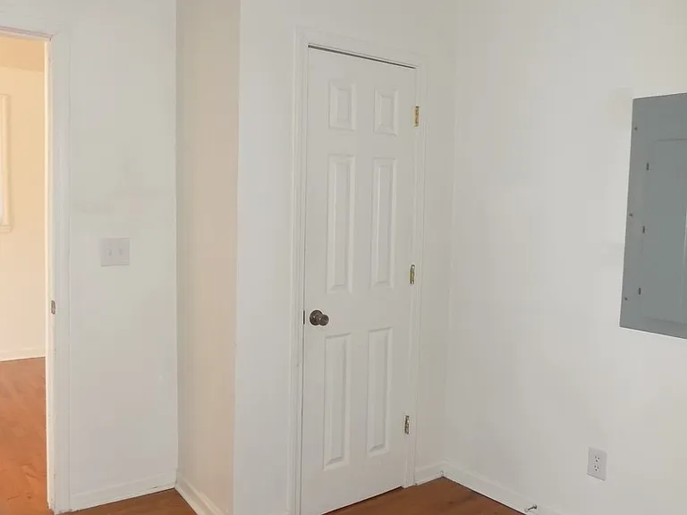 2347 Stark St — Photo 12