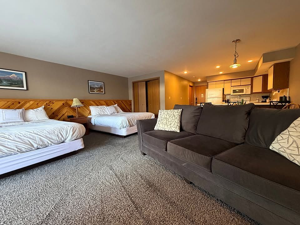 1st image of 227290 Boulder Ridge Cir #6-5