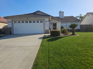 9807 Gold Dust Dr, Bakersfield, CA 93311
