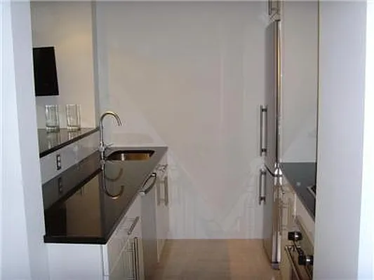 Rented by R New York | media 11