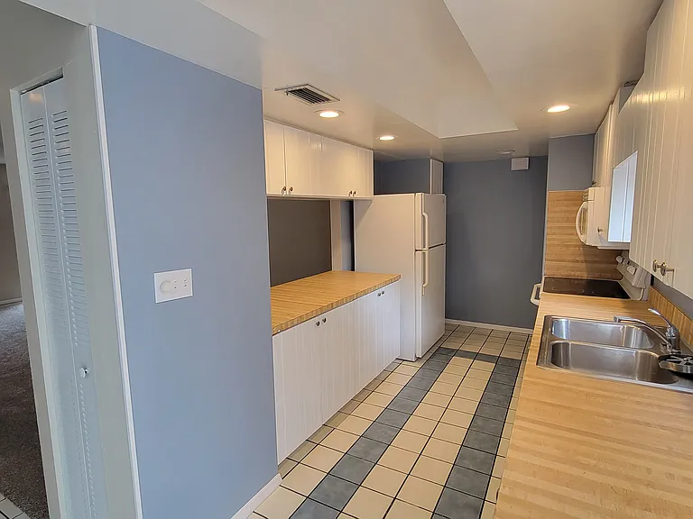 7910 Citrus Dr — Photo 3