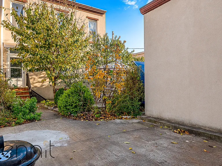 1916 Harman St #2R — Photo 13