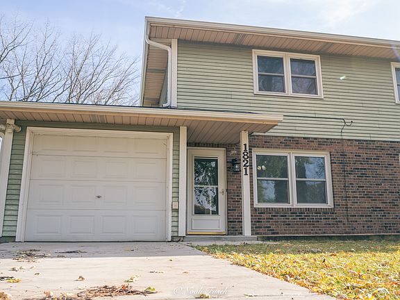 2nd image of 1821 Mulberry Dr #1821