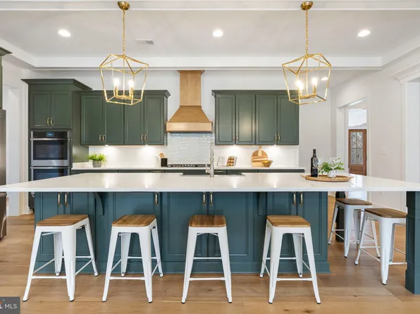 35435 Appalachian Trail Rd, Round Hill, VA 20141