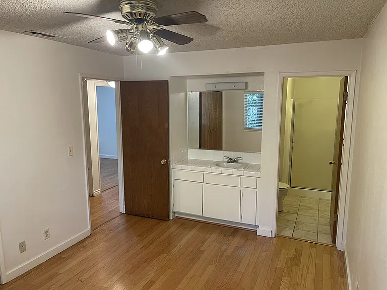1412 N Cherry St #7 — Photo 6