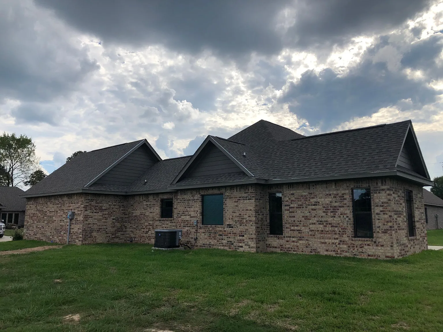 3 bed, 1420 sqft, $1,950 — Photo 3