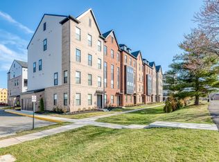14980 Deco Cir, Chantilly, VA