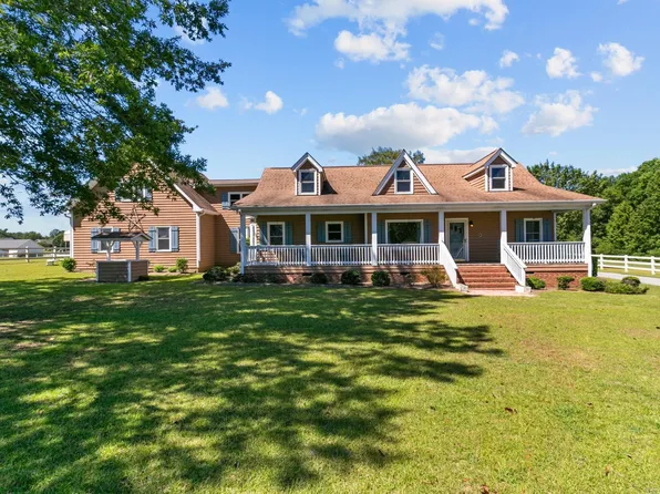 2711 State Highway 55 W, Coats, NC 27521