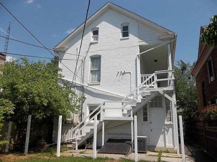 2nd image of 228 Broadway