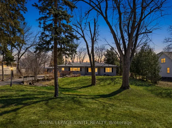 930 Old Derry Rd, Mississauga, ON L5W 1A1