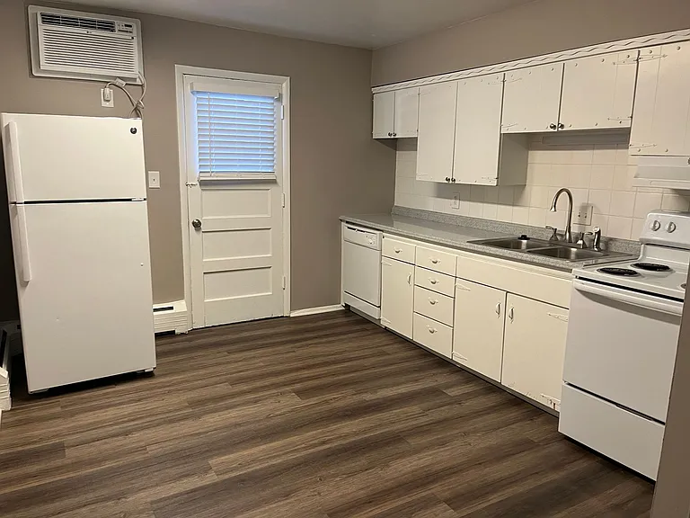 8355 W 9th Ave — Photo 9