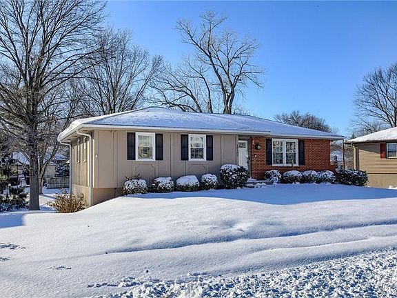 2nd image of 18105 E Redwood Dr