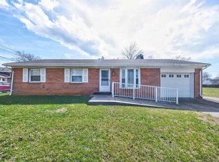 1323 Maxville Rd, Boonville, IN 47601