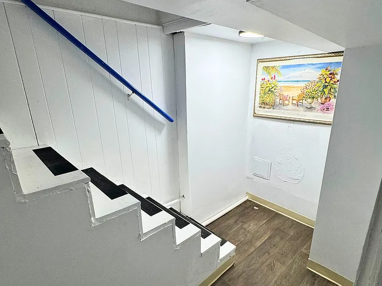 548 Radnor Ave — Photo 44