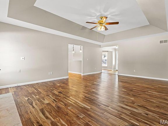 4th image of 612 Otter Creek Trl