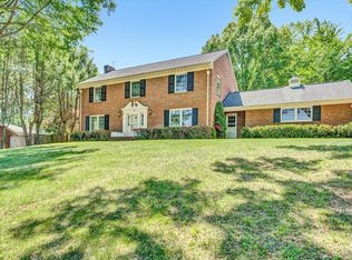 3114 Clearview Dr, Roanoke, VA 24018