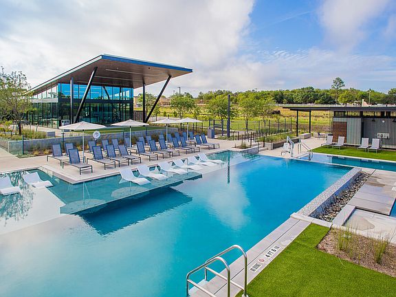 2nd image of 8700 Finial Dr #9309