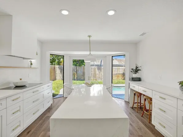 2603 W Carandis Road, West Palm Beach, FL 33406