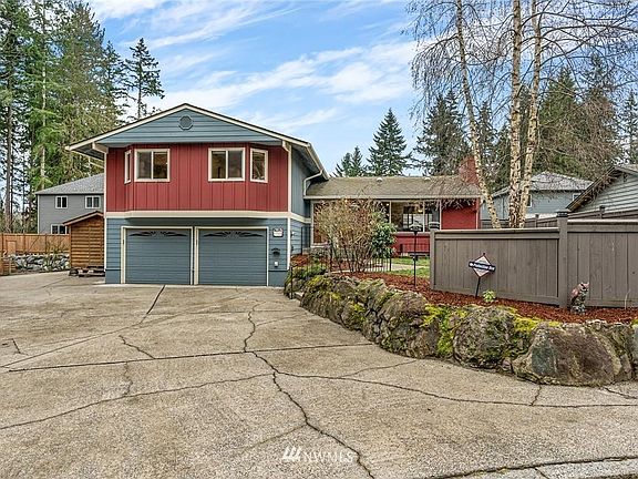 2nd image of 1716 216th St SW