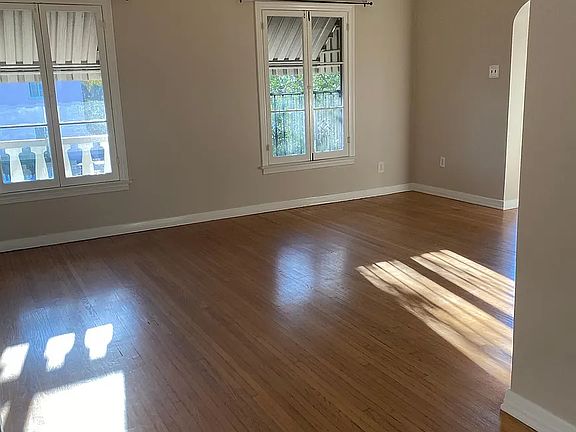 3rd image of 233 Granada Ave #B