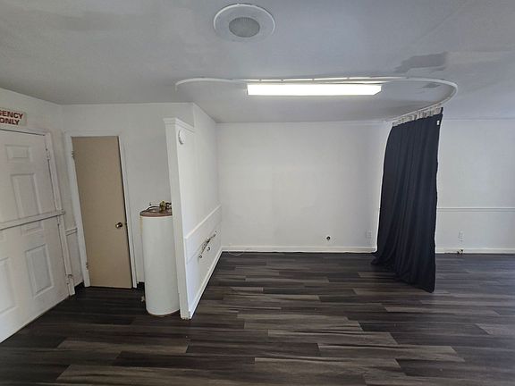 4th image of 25225 Harwell Dr Suite E