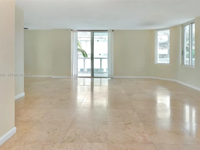5900 Collins Ave #408 — Photo 9