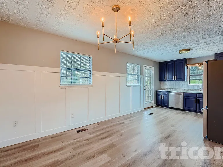 4305 Treeline Way — Photo 12