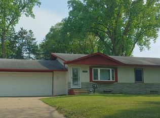 1034 90th Ln NE, Blaine, MN 55434
