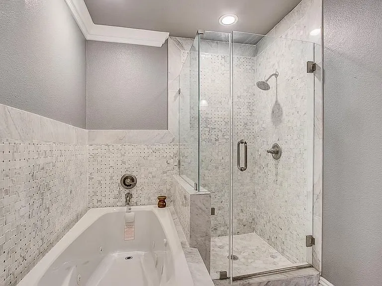 Master Bedroom - Attached Bathroom