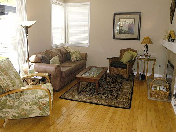3rd image of 1129 W Capitol Dr Unit 36