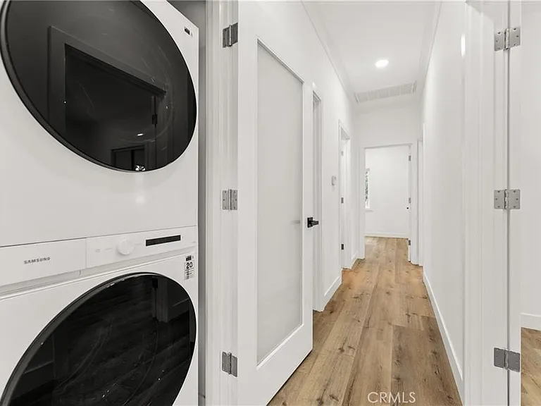 2216 Veteran Ave — Photo 23