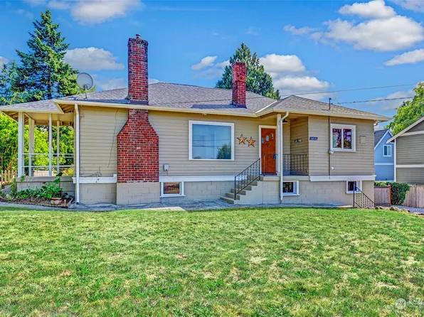 1415 N 32nd Street, Renton, WA 98056