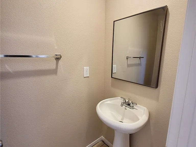 5652 Bonds Flat St — Photo 9