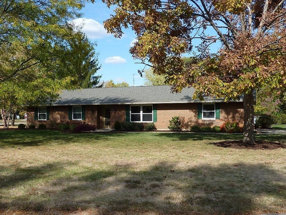 For Sale: 305 Townhall Cir, Centerville, OH 45458