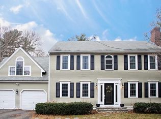 3 Lighthouse Ln, Forestdale, MA 02644